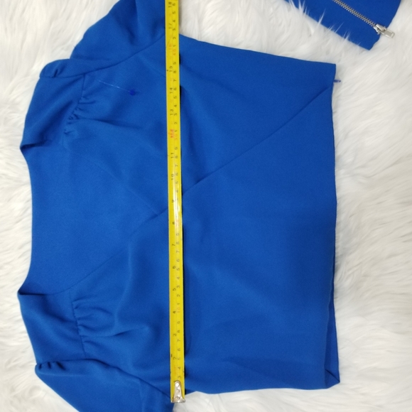 LONG Blue SLEEVES BLOUSE.. - Picture 16 of 16